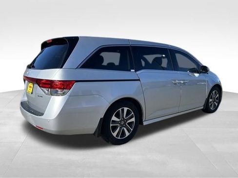 Used 2014 Honda Odyssey Touring Elite image 9