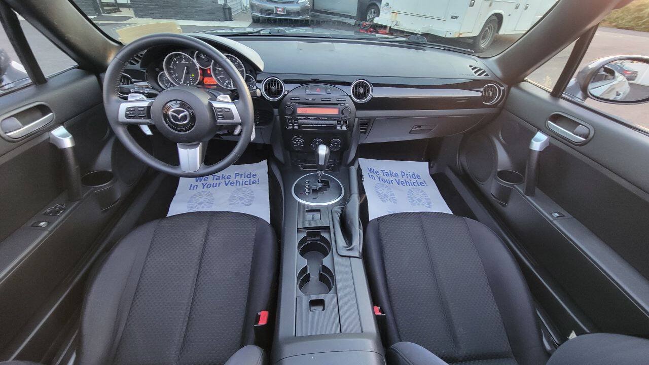 Used 2008 MAZDA MX-5 Miata Touring RWD image 18