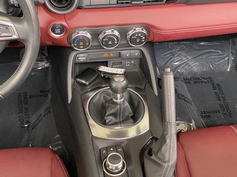 Used 2020 MAZDA MX-5 Miata RF Grand Touring RWD image 8