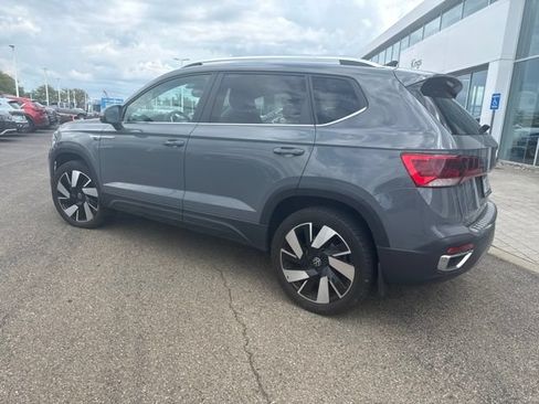 Used 2023 Volkswagen Taos SEL AWD/4WD image 6