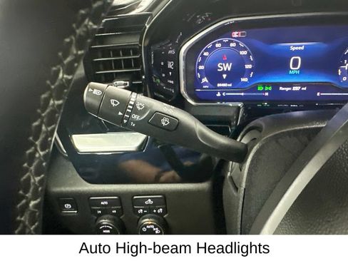 Used 2024 Chevrolet Silverado 1500 LT AWD/4WD image 42