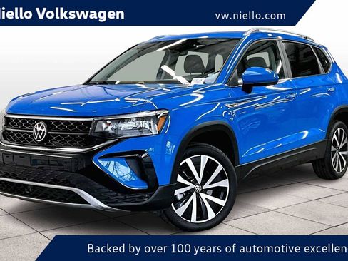 Used 2023 Volkswagen Taos SE w/ Panoramic Sunroof Package image 1