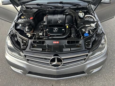 Used 2014 Mercedes-Benz C 250 Sedan image 23
