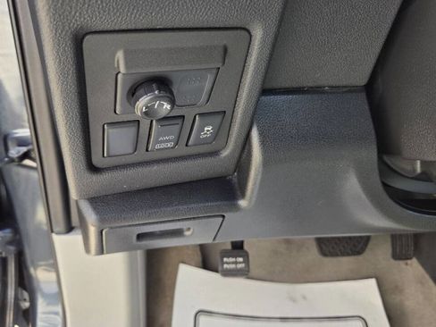 Used 2013 Nissan Rogue SV image 5