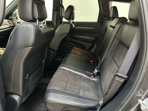 Used 2020 Jeep Grand Cherokee Altitude image 18