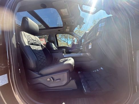 New 2026 Ford F250 Lariat w/ Black Appearance Package image 29