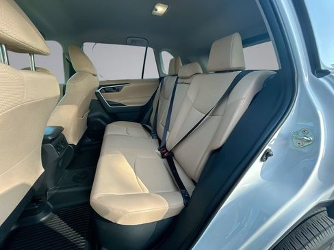 Certified 2025 Toyota RAV4 LE AWD/4WD image 26
