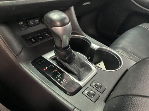 Used 2018 Toyota Highlander XLE w/ Protection Package #3 AWD/4WD image 25