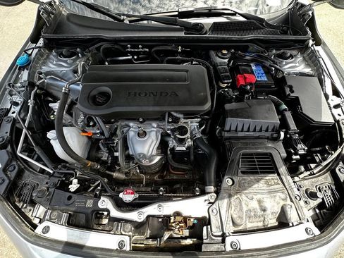 Used 2025 Honda Civic Sport image 16