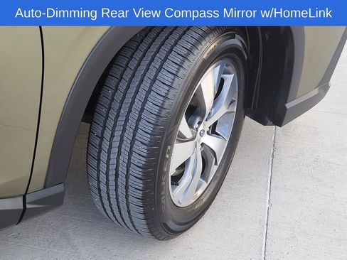 Used 2024 Subaru Ascent Premium w/ Convenience Package image 6