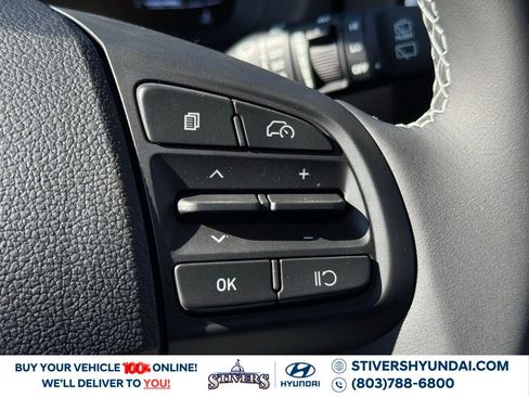 Certified 2025 Hyundai Venue Limited image 25