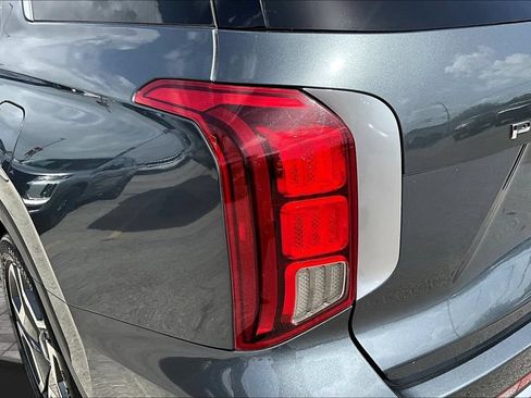 Used 2024 Hyundai Palisade SEL FWD image 24