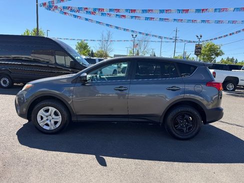 Used 2015 Toyota RAV4 LE image 4