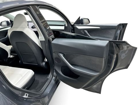 Certified 2023 Tesla Model Y Long Range AWD/4WD image 12