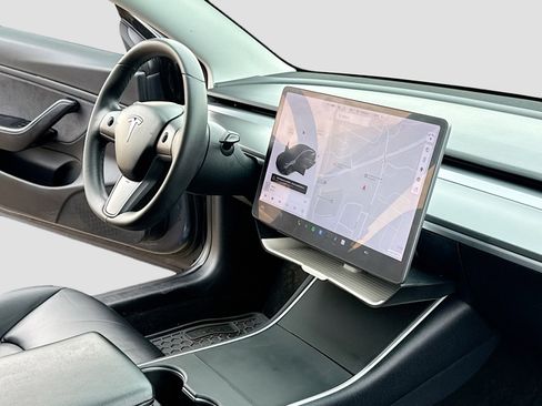 Used 2020 Tesla Model 3 Long Range image 5