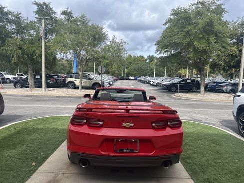 Used 2020 Chevrolet Camaro LT RWD image 4