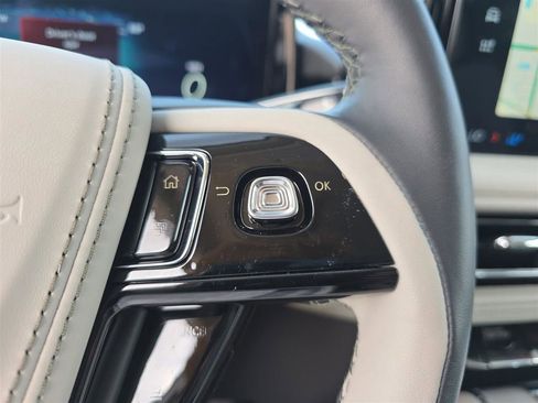 New 2025 Lincoln Aviator Reserve w/ Luxury Package image 28