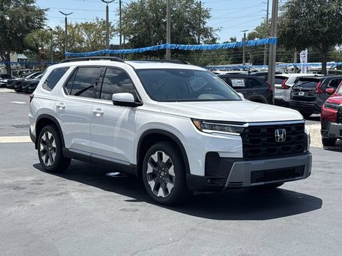 New 2026 Honda Pilot Touring image 4