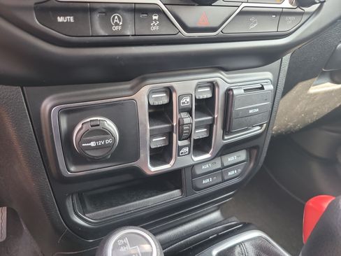 Used 2020 Jeep Wrangler Unlimited Sport S AWD/4WD image 24