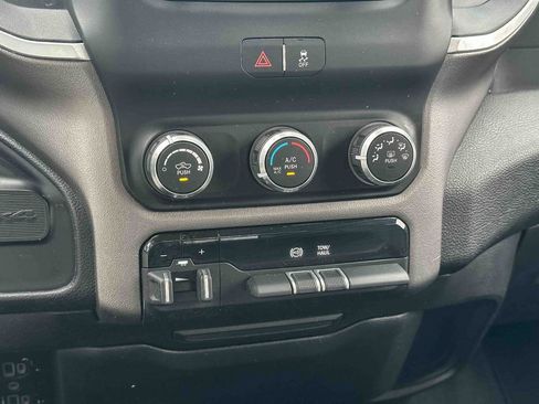 Used 2020 RAM 2500 Big Horn image 32