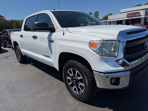 Used 2014 Toyota Tundra SR5 AWD/4WD image 12