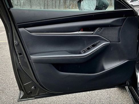 Used 2023 MAZDA MAZDA3 s image 21