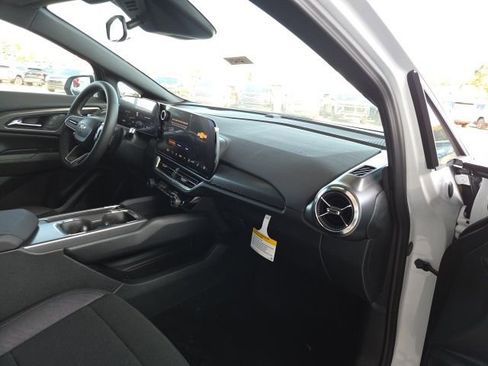 New 2026 Chevrolet Equinox EV LT w/ Comfort Package AWD/4WD image 25