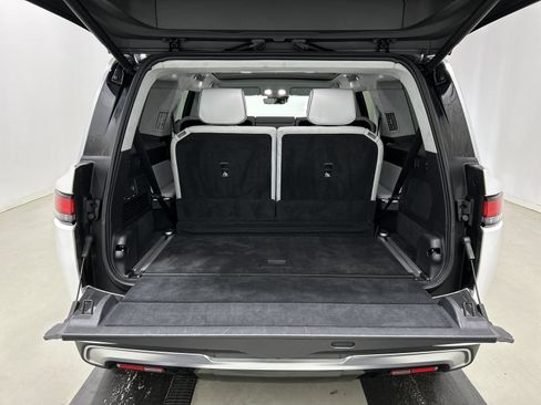 Used 2024 Rivian R1S Adventure AWD/4WD image 15