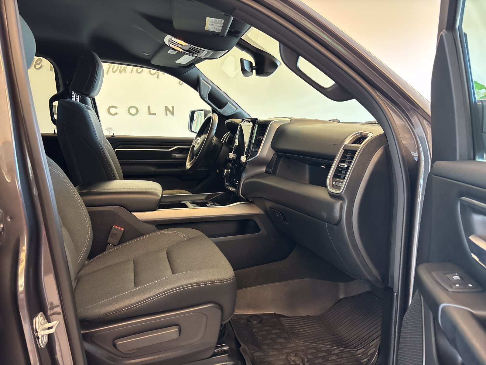 Used 2024 RAM 1500 Big Horn AWD/4WD image 6