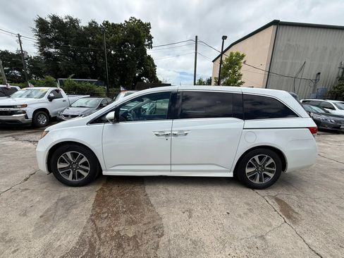Used 2015 Honda Odyssey Touring image 4