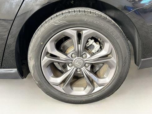 Used 2024 Honda Accord EX image 11