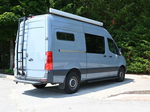 Used 2023 Mercedes-Benz Sprinter 2500 image 7