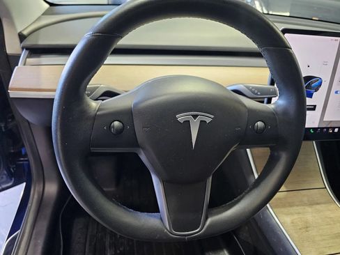 Used 2020 Tesla Model 3 Standard Range RWD image 15