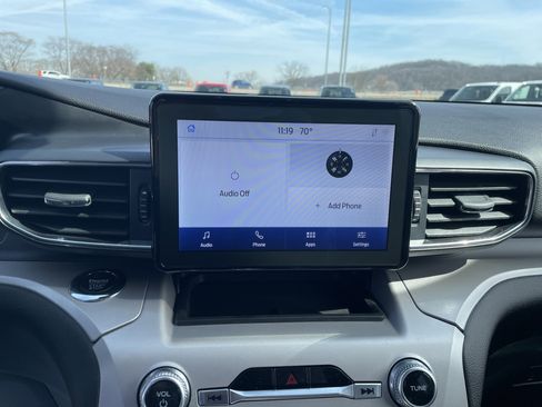 Used 2023 Ford Explorer XLT w/ Equipment Group 202A image 19