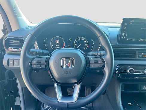 Used 2025 Honda Pilot EX-L image 11