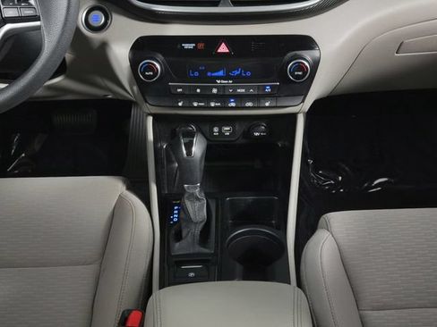 Used 2021 Hyundai Tucson SEL FWD image 25