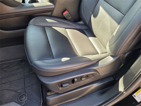 Used 2023 Chevrolet Tahoe Z71 w/ Luxury Package image 12