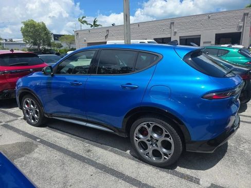 Used 2024 Alfa Romeo Tonale Ti AWD/4WD image 2