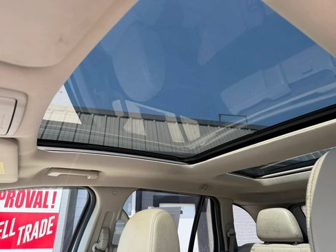 Used 2013 Ford Edge SEL FWD image 12