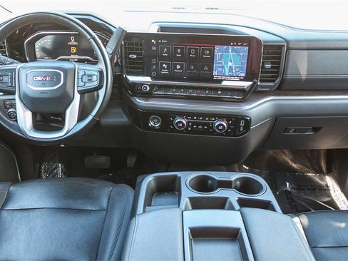 Used 2024 GMC Sierra 1500 SLT image 13