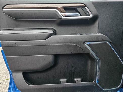 Used 2022 Chevrolet Silverado 1500 LT AWD/4WD image 8