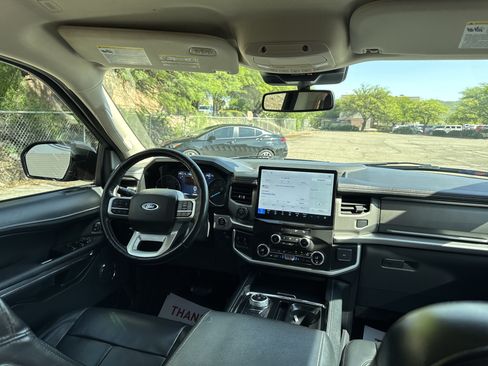 Used 2022 Ford Expedition XLT AWD/4WD image 14