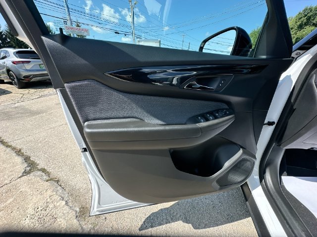 New 2026 Chevrolet TrailBlazer LT w/ Midnight Edition FWD image 24