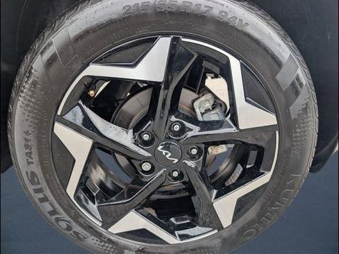 Certified 2025 Kia Seltos EX w/ EX Sunroof Package FWD image 20