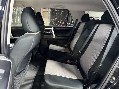 Used 2018 Toyota 4Runner SR5 image 31