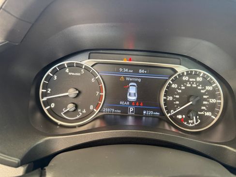 Used 2025 Nissan Altima 2.5 SV FWD image 40