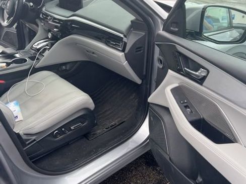 Used 2023 Acura MDX SH-AWD w/ Technology Package image 9