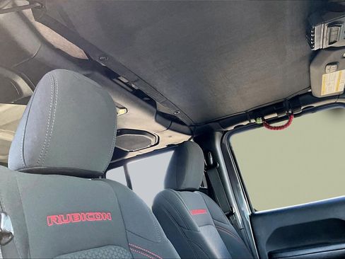 Used 2019 Jeep Wrangler Unlimited Rubicon w/ Uconnect 4C Nav & Sound Group image 25