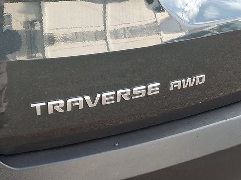 Used 2018 Chevrolet Traverse LT w/ LPO, Floor Liner Package image 30