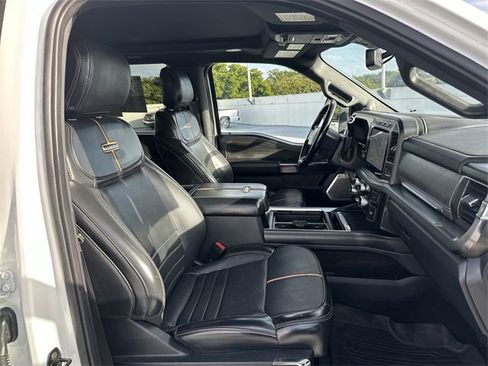 Used 2023 Ford F450 Platinum image 28